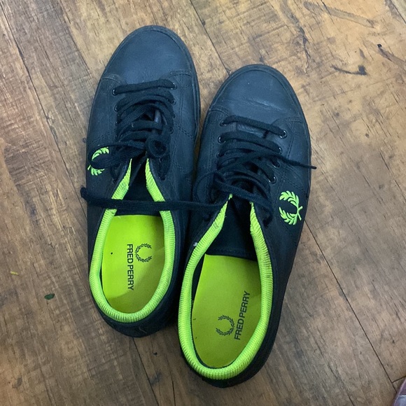 Fred perry shoes 💯 authentic box is also available condition 10:9 - Picture 4 of 4